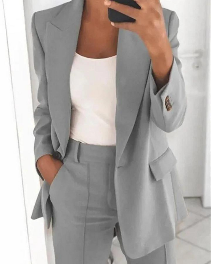 Kassandra - trendy blazer met kraag