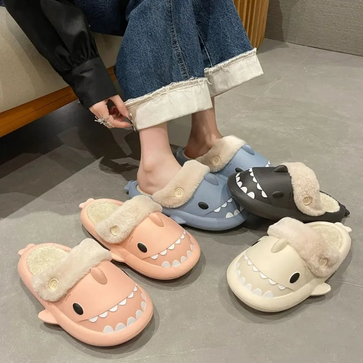 Aqua Slippers - rutschfeste plüsch innensandalen