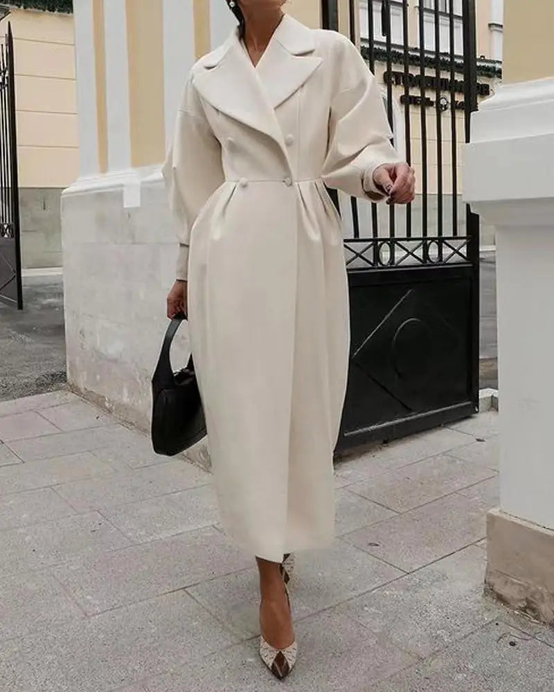 Rihanna - elegante dubbelrijige winterjas