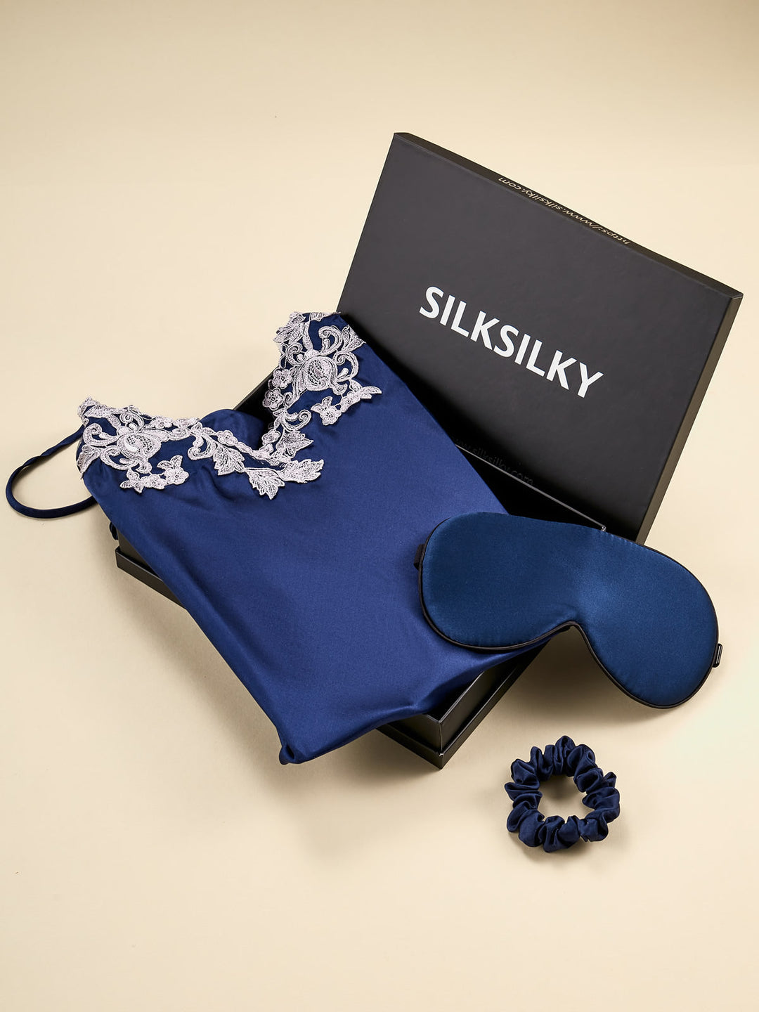 Quincy - elegante zijden nachtjapon set [jurk, oogmasker + scrunchie]